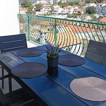 Apartman Marin ราชานิ ภายนอก รูปภาพ